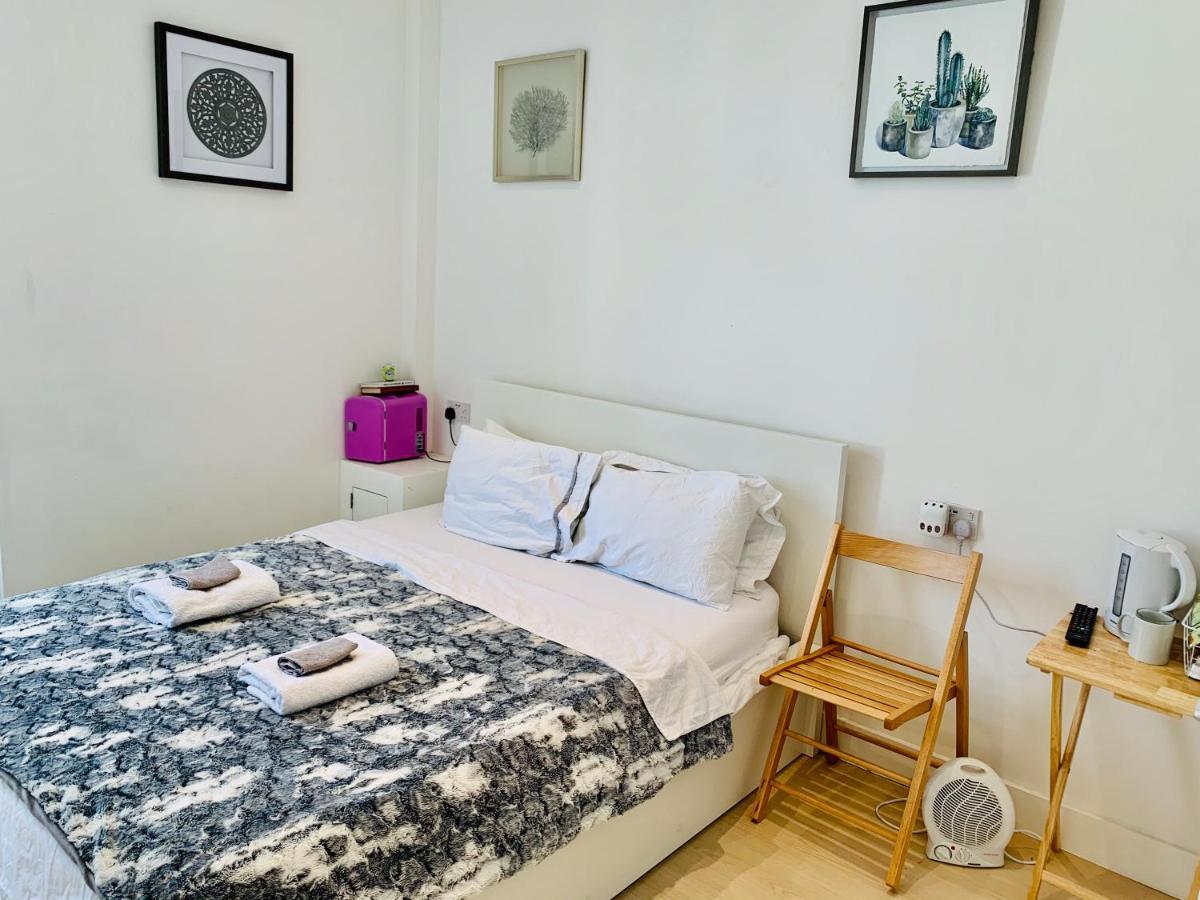 Quiet Cosy Rooms Harrow Esterno foto